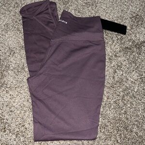 Alphalete - alphalux - Purple Plum